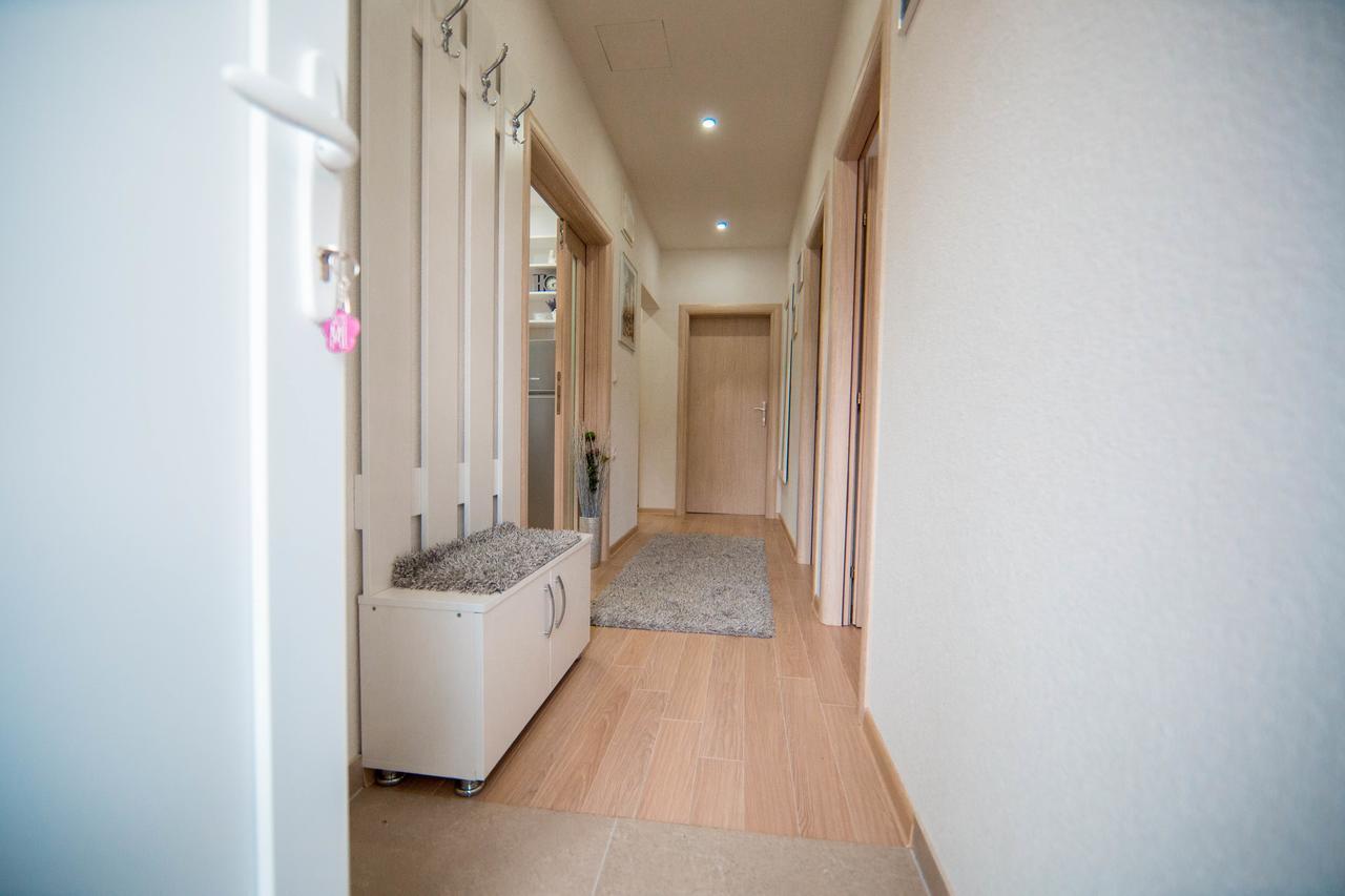 ליבנו Apartman Lucija מראה חיצוני תמונה